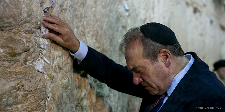 Rabbi Yechiel Eckstein